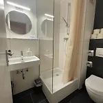 아파트 Mit Kuechenzeile, Stadtnah & Kostenlos Parken