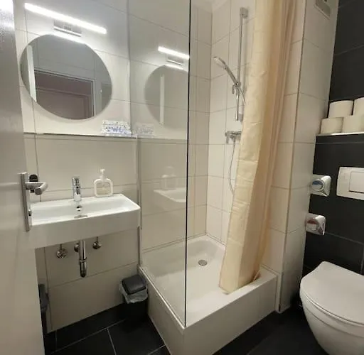 Mit Kuechenzeile, Stadtnah & Kostenlos Parken Appartement Passau