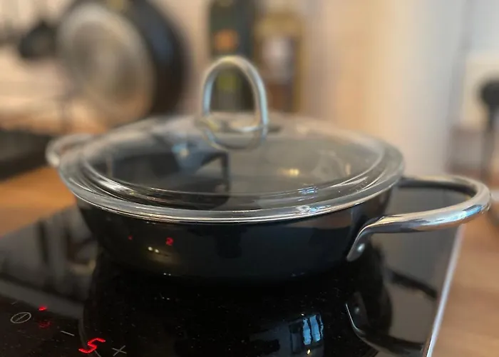 Mit Kuechenzeile, Stadtnah & Kostenlos Parken Appartement